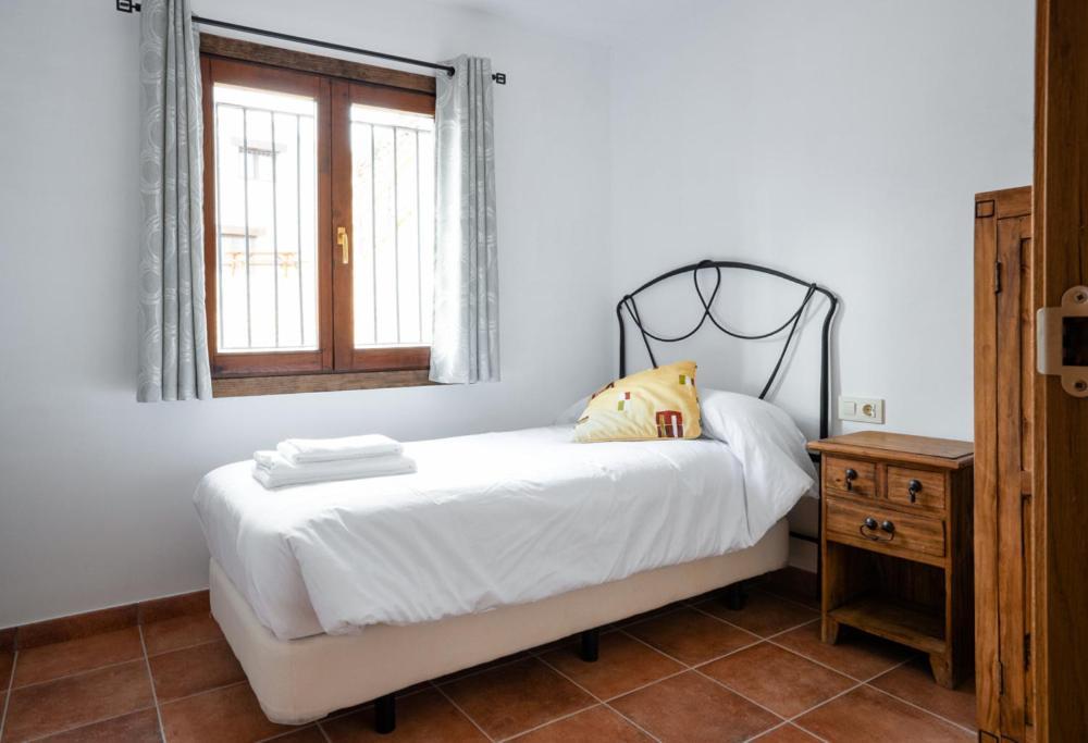 Hostal Antiguo Hospital Linares de Mora Luaran gambar