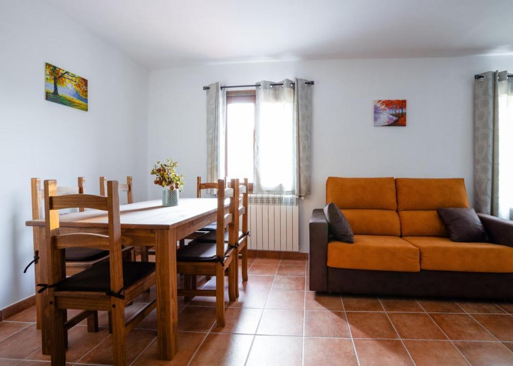 Hostal Antiguo Hospital Linares de Mora Luaran gambar