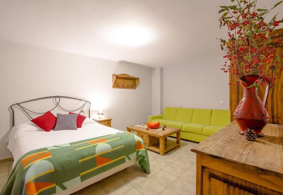 Hostal Antiguo Hospital Linares de Mora Luaran gambar