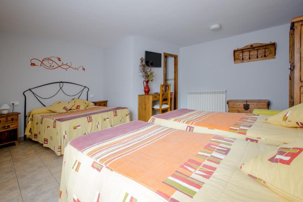 Hostal Antiguo Hospital Linares de Mora Luaran gambar