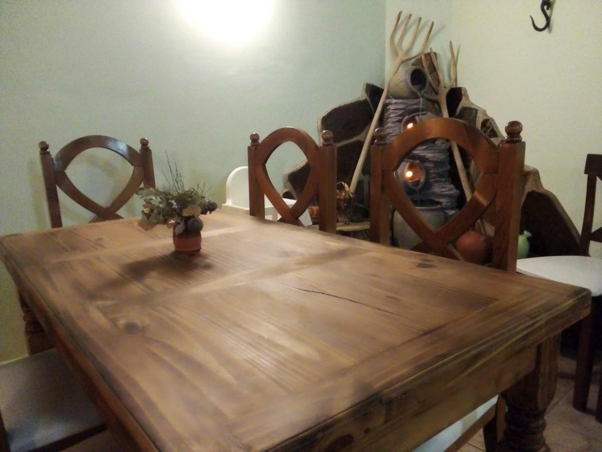 Hostal Antiguo Hospital Linares de Mora Luaran gambar
